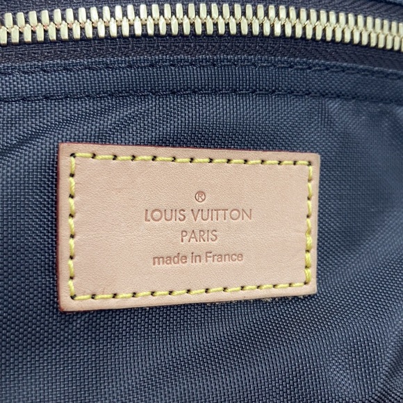 Authentic Louis Vuitton garment bag - Picture 11 of 17